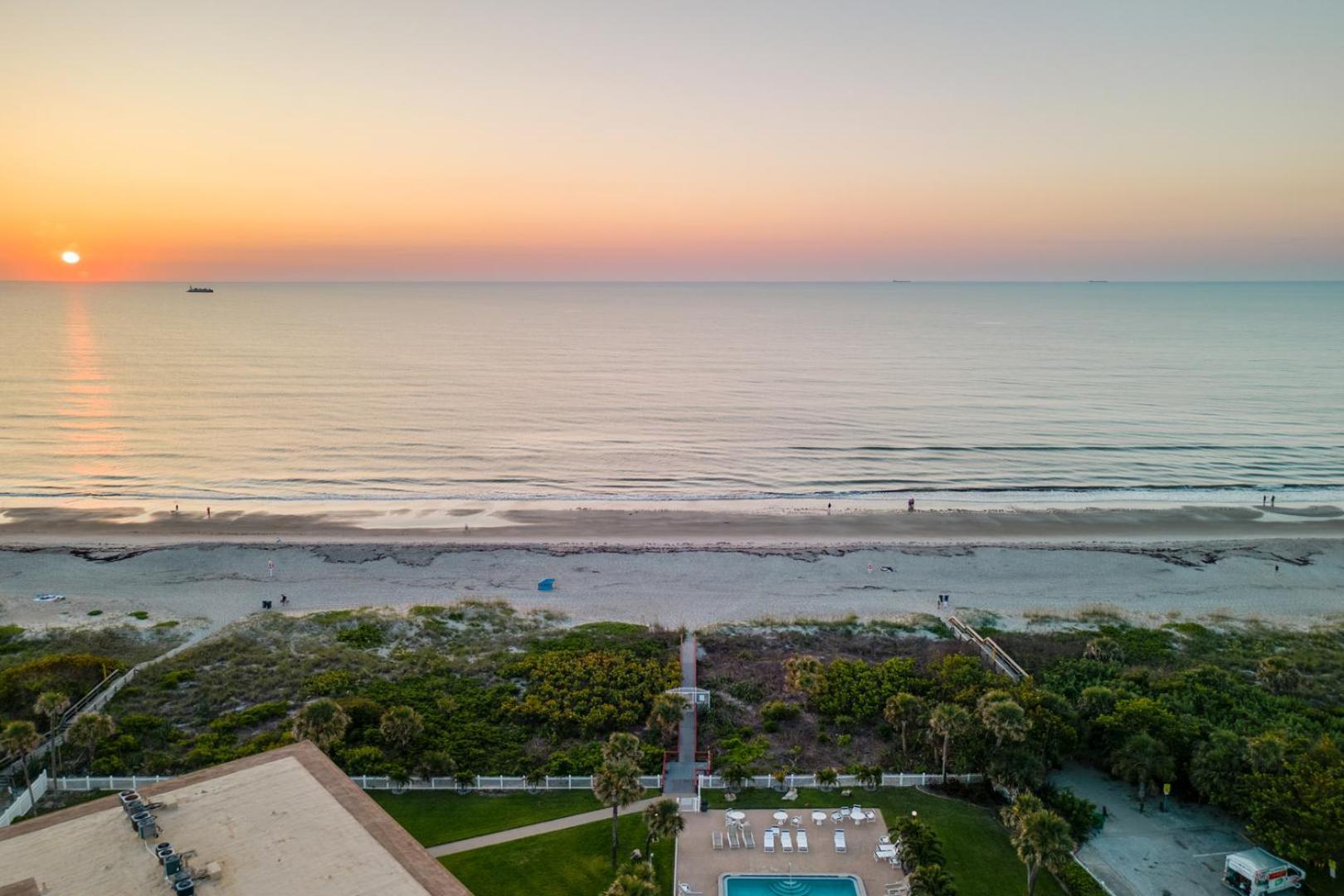 Cocoa Beach Towers Extérieur photo