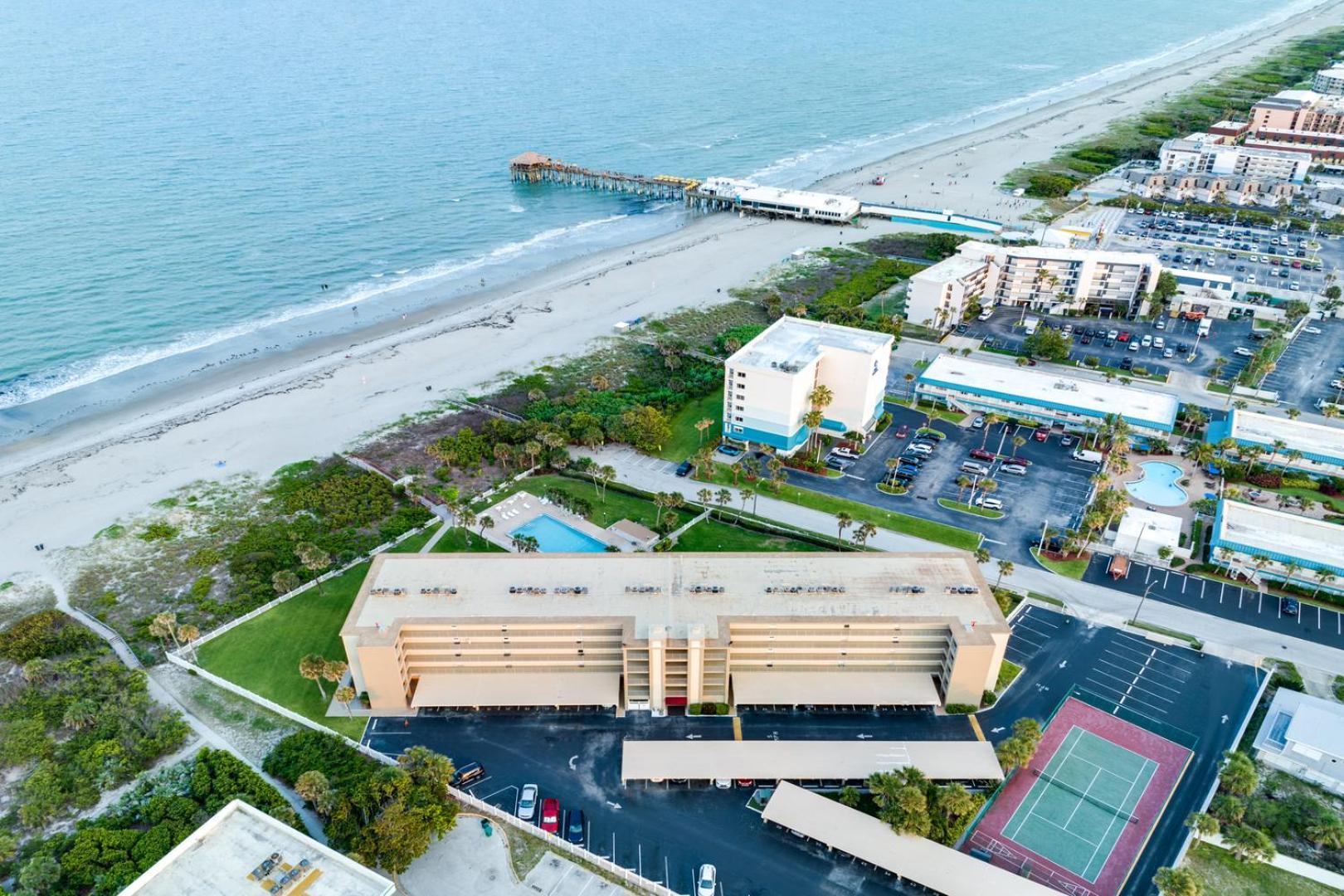 Cocoa Beach Towers Extérieur photo
