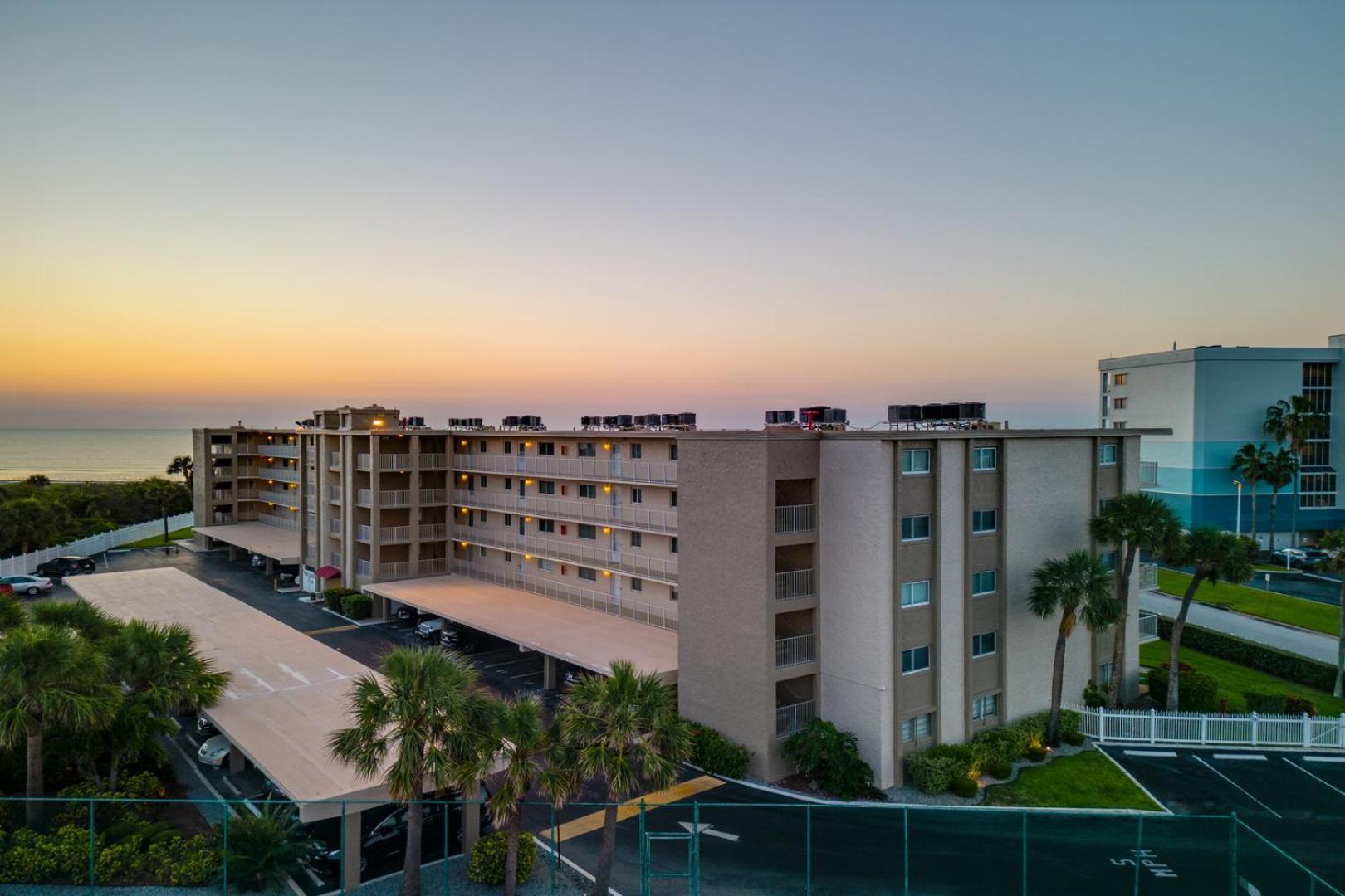Cocoa Beach Towers Extérieur photo