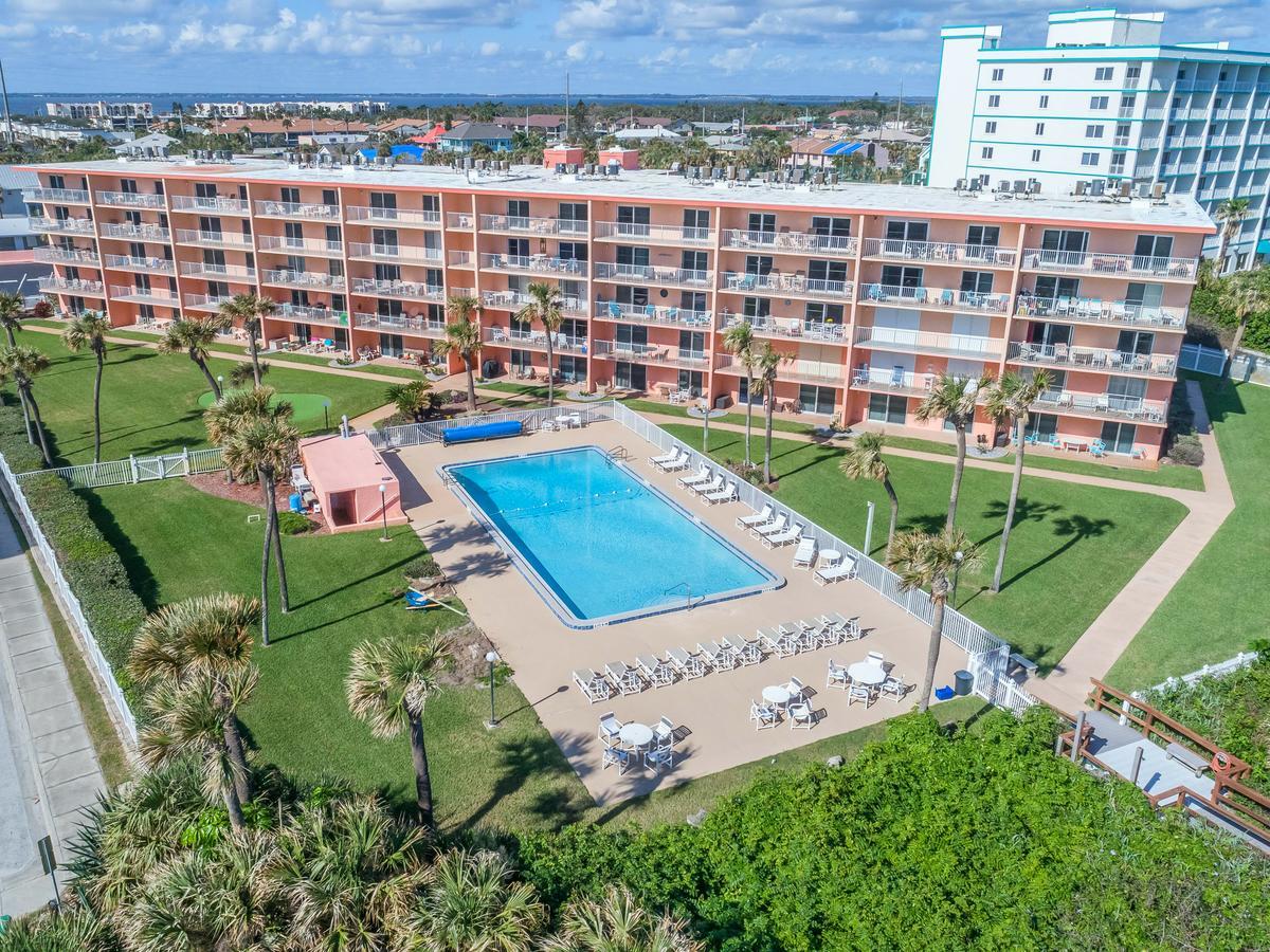 Cocoa Beach Towers Extérieur photo